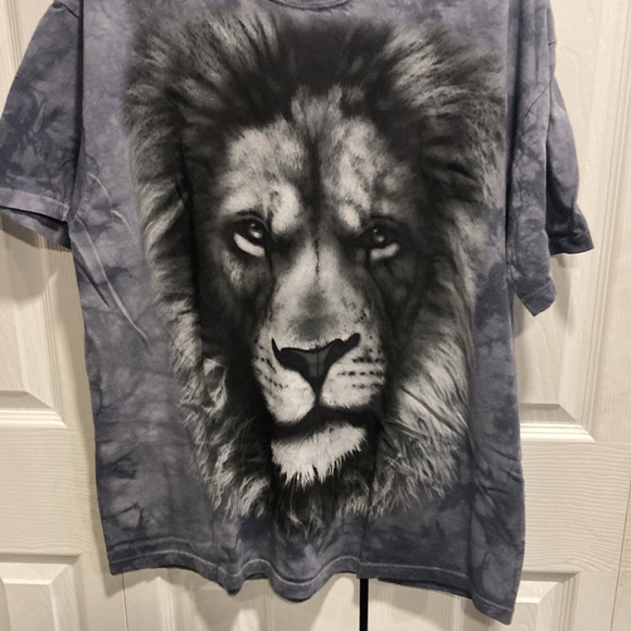 Liquid Blue Men's Lion Glare tee size XL - Picture 2 of 4